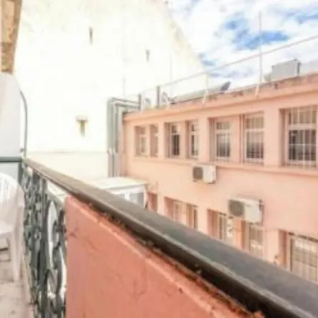 Happy At Chiado-2